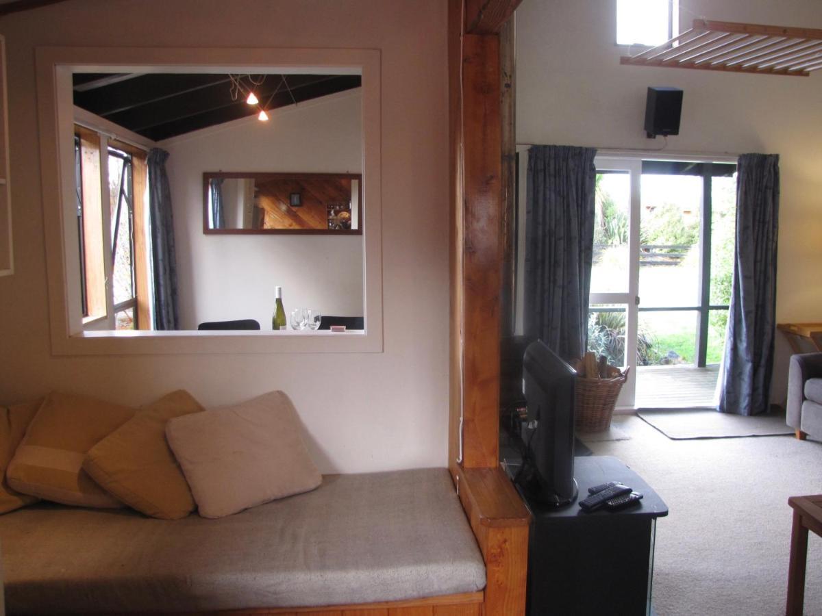 Miro Magic - Ohakune Holiday Home ภายนอก รูปภาพ